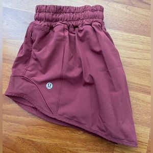 Lululemon Hottie Hot Short 2.5 inch